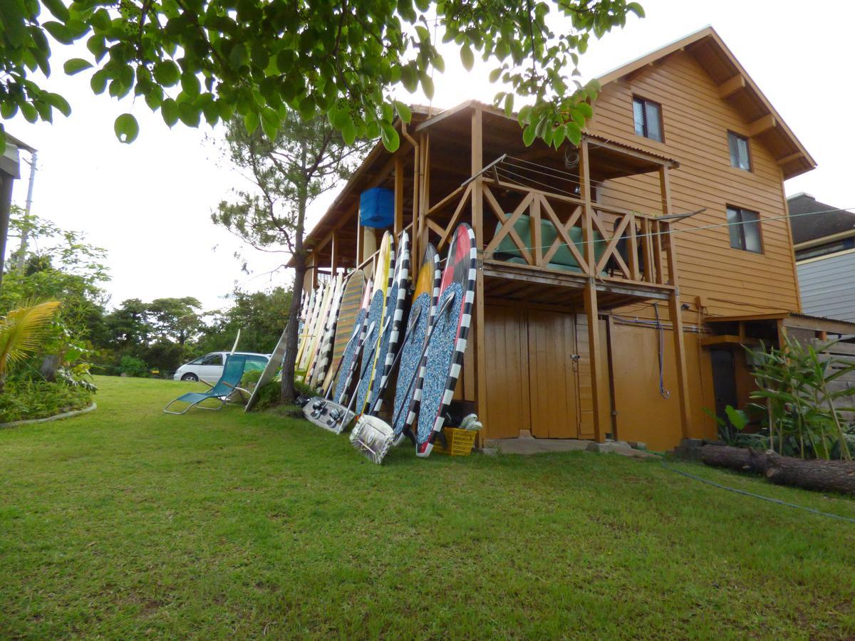 Tropical Surf House Okinawa Otel Onna Dış mekan fotoğraf