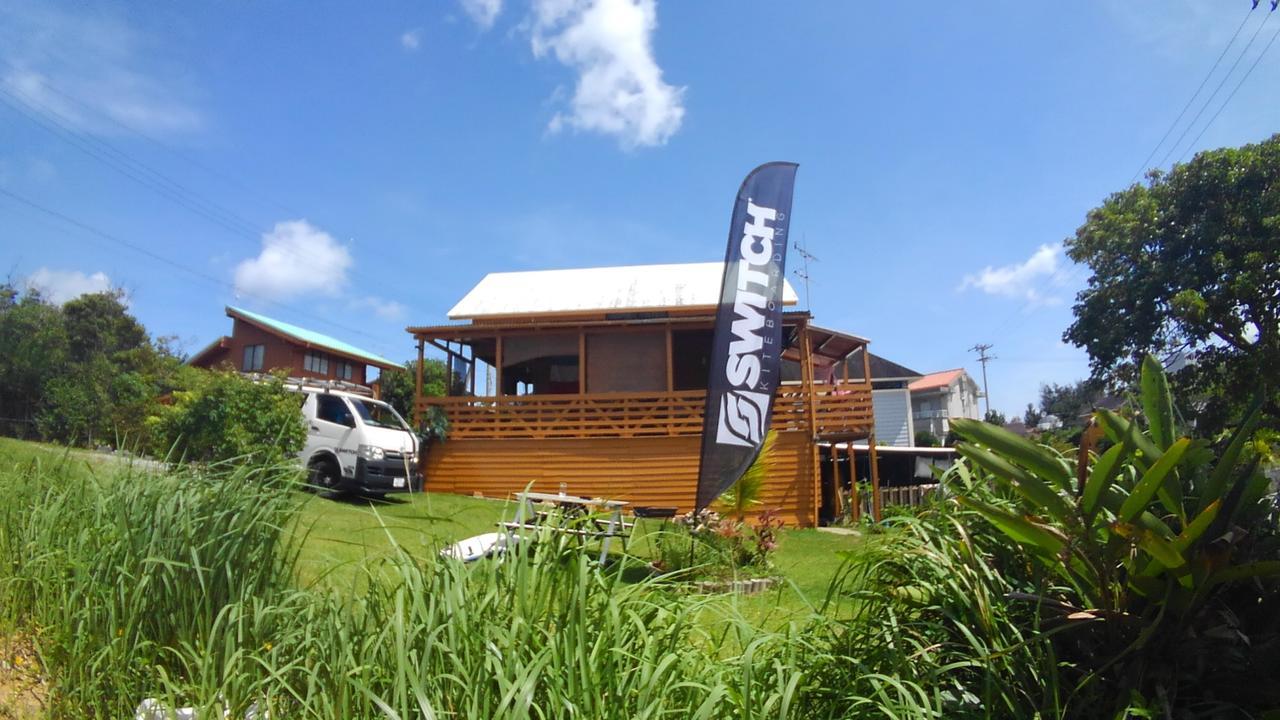 Tropical Surf House Okinawa Otel Onna Dış mekan fotoğraf